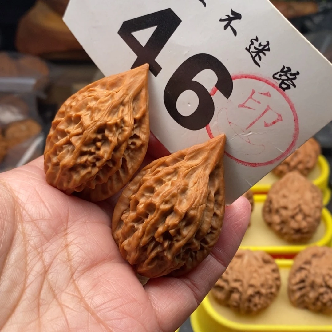 把件文玩核桃果****?红缨枪