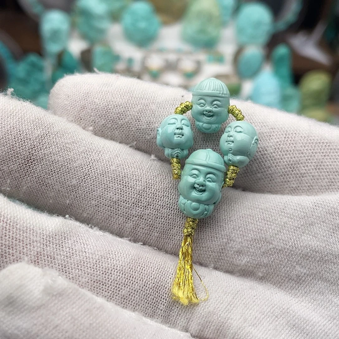 绿松石未镶嵌颈饰