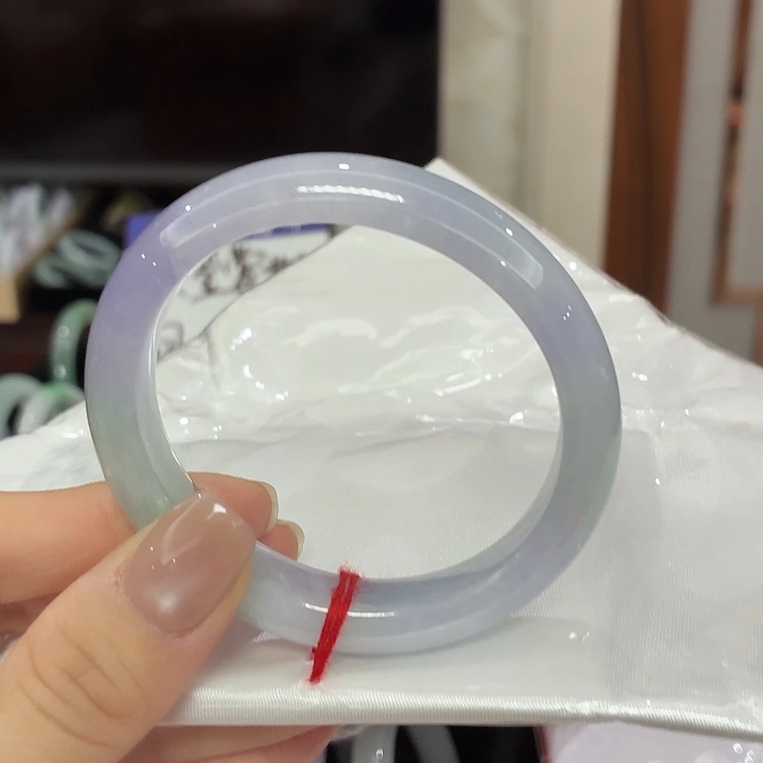 翡翠手镯未镶嵌翡翠手镯未镶嵌54.6贵妃