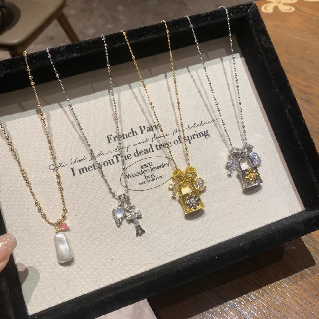 铜合金项链 甜酷风粉钻十字架爱心项链高级感轻奢气质百搭锁骨链