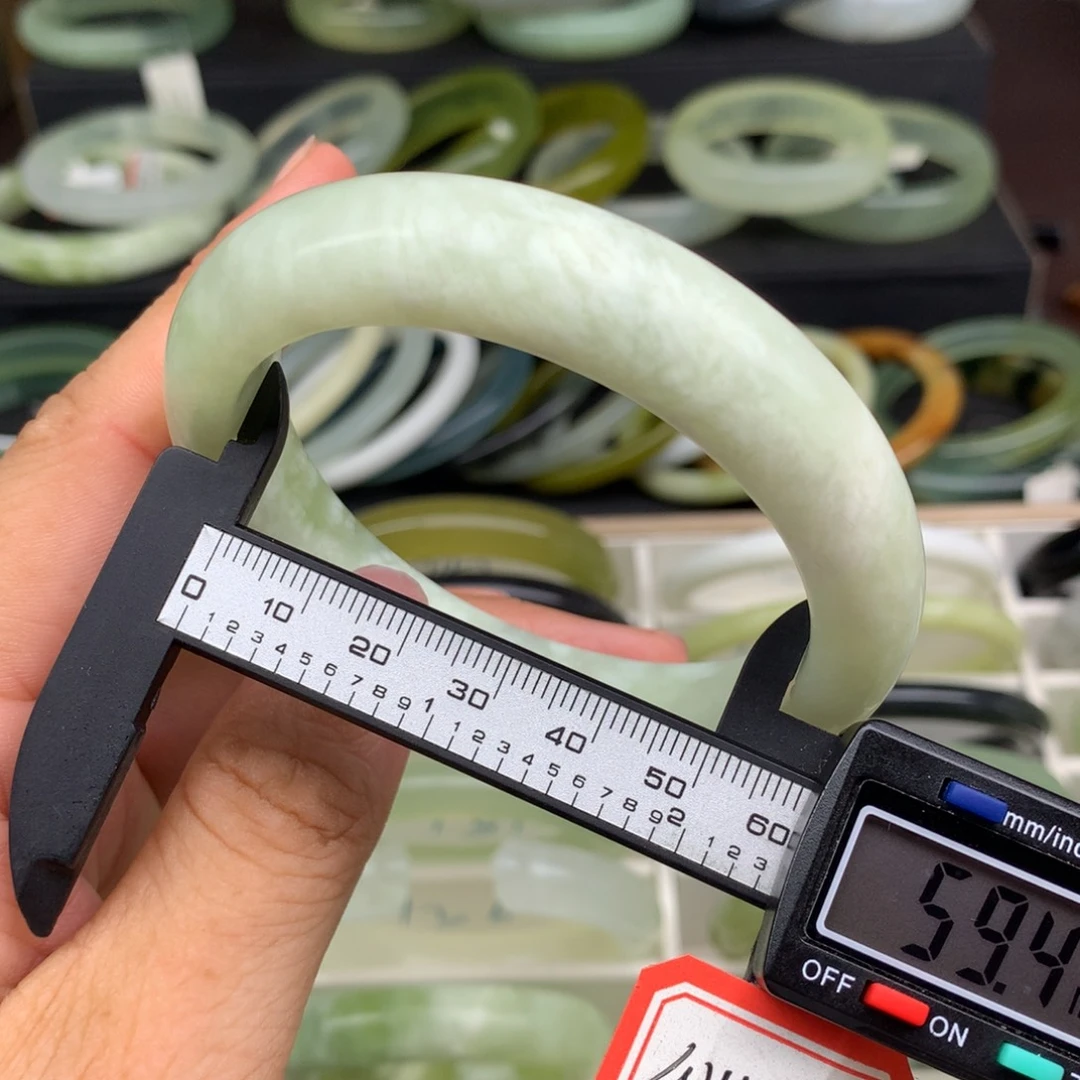 未镶嵌蛇纹石玉手镯726