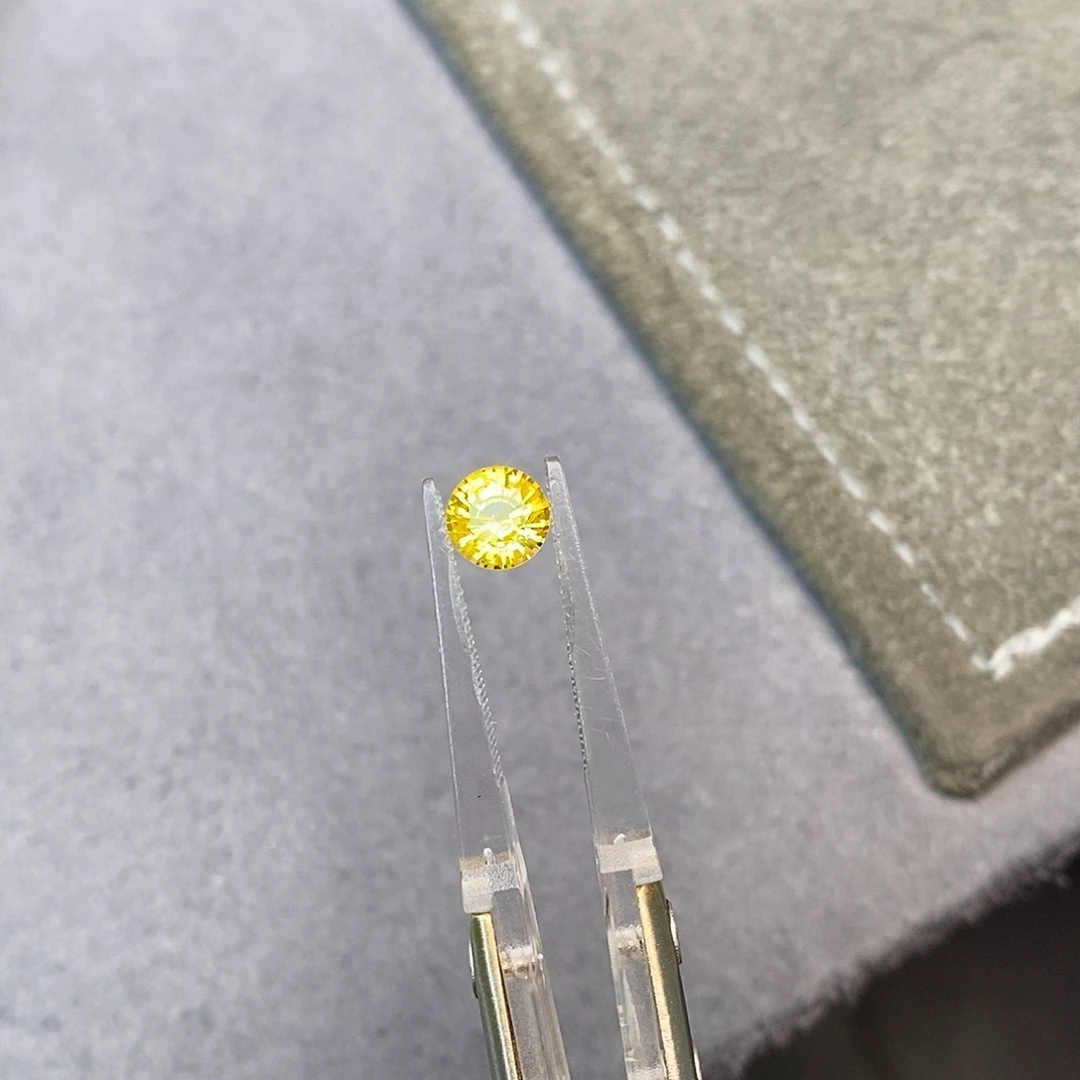 彩色蓝宝石裸石1.09ct 金丝雀