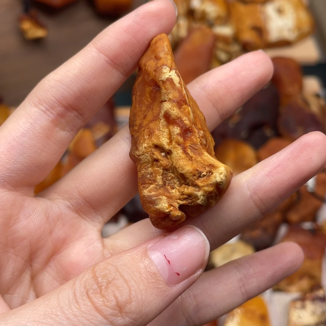 琥珀未镶嵌珠宝奇石