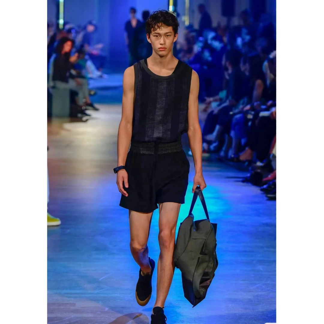 【二店 子盛】1303# T恤男女同款运动时尚秋季宽松百搭