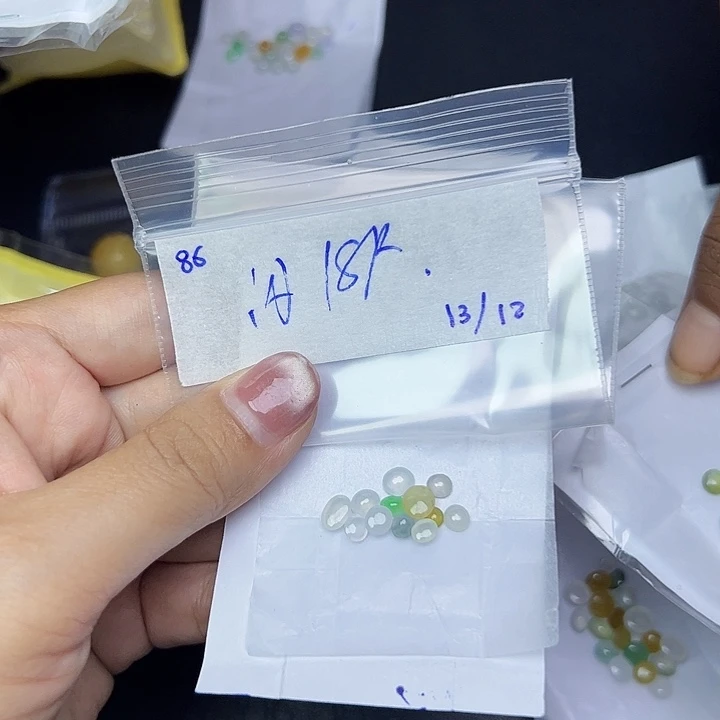 未镶嵌定制翡翠不