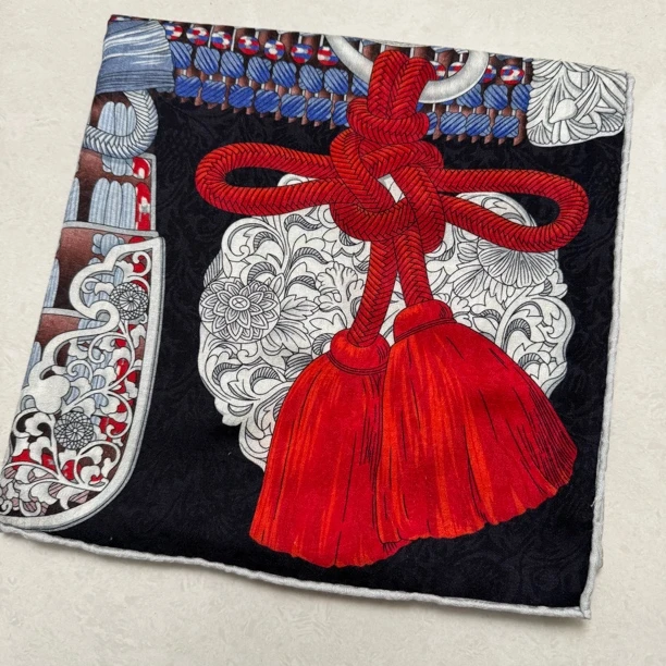 丝纡-铠甲  提花双面丝毛135*135大方巾披肩围巾