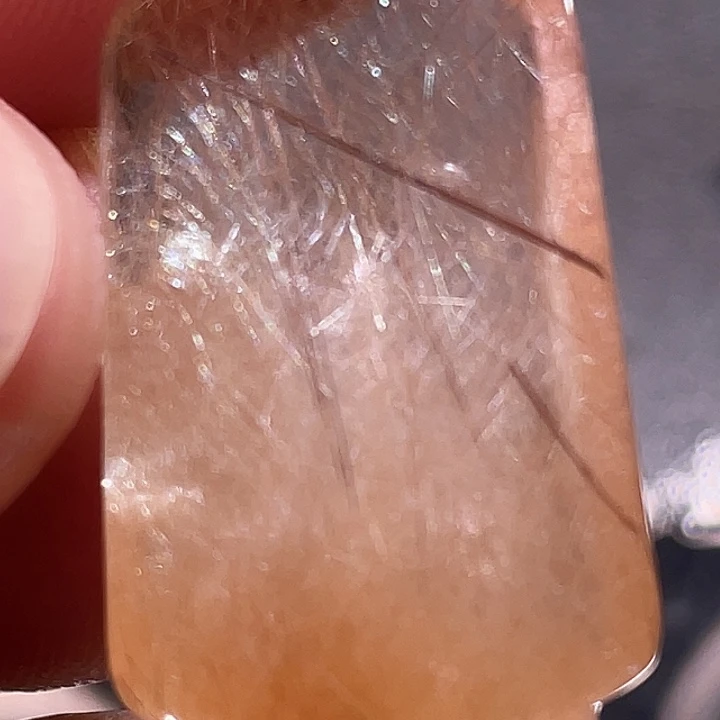 越***有发晶颈饰未镶嵌钛