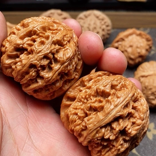 文玩核桃把件六****包粗筋