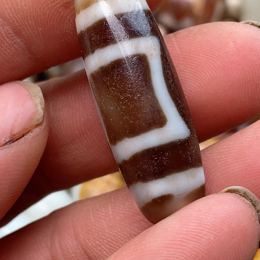 DIY琉璃珠子的颜色是蓝色的还是蓝色