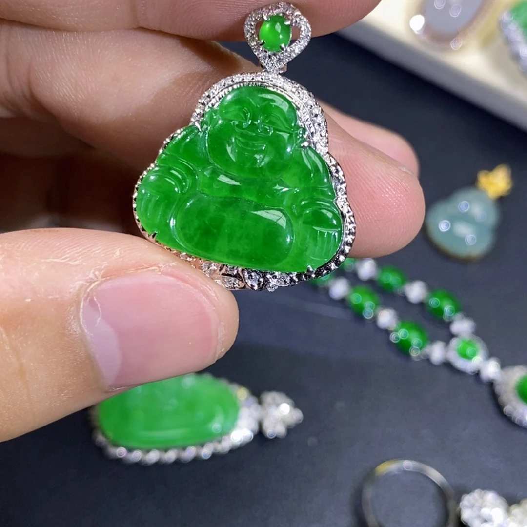 翡翠18K金镶嵌项链翡翠佛公