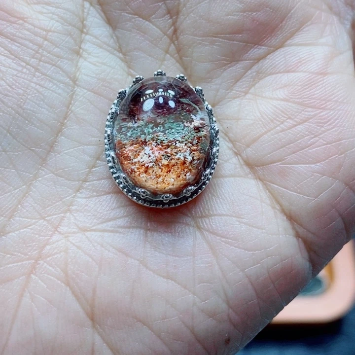 未镶嵌颈饰水晶?**?水晶