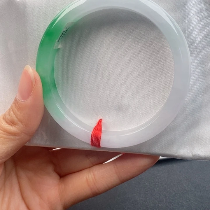 恩***硕拍哪个发哪个，以实物为准