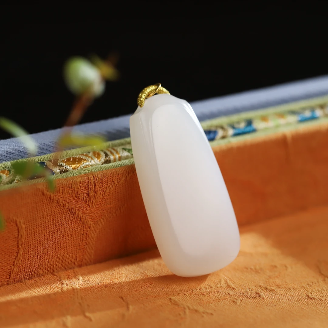 【暮色】俄料白玉无事牌·18K金·194309