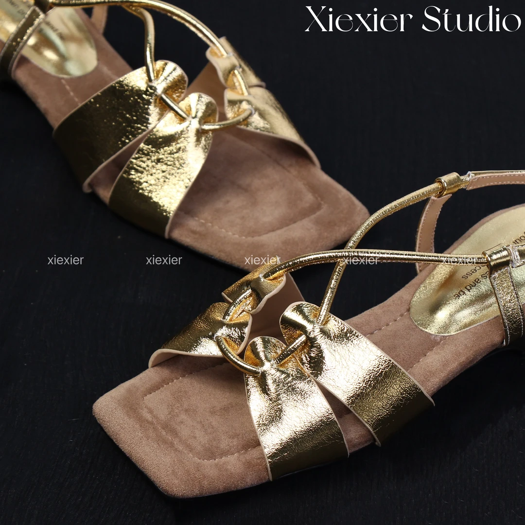 谢喜儿 | 秀场款交叉带软褶皱方头凉鞋