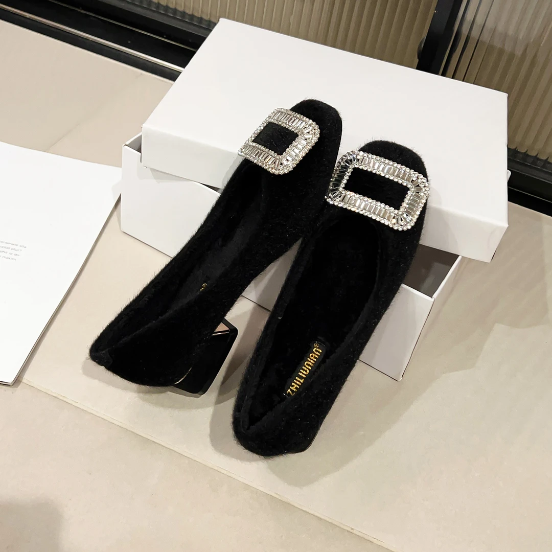 3CM秋冬加绒保暖单鞋2025新款水钻方扣粗跟气质黑色大码女鞋厚黑