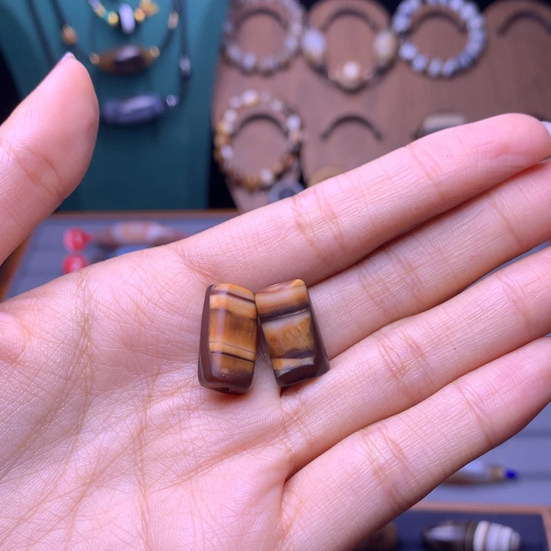 未镶嵌颈饰玛瑙/玉髓H****维