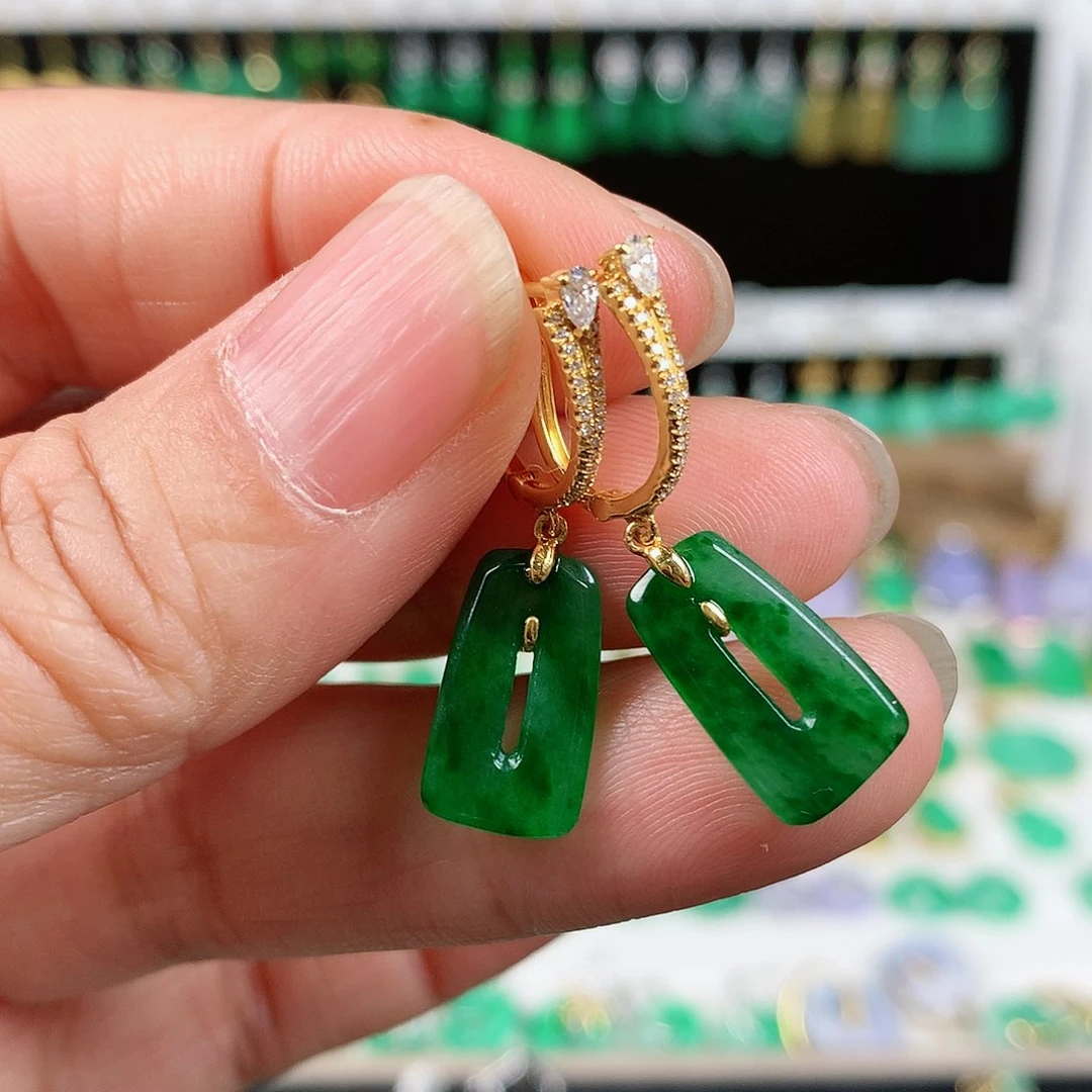 翡翠耳饰18K金镶嵌的