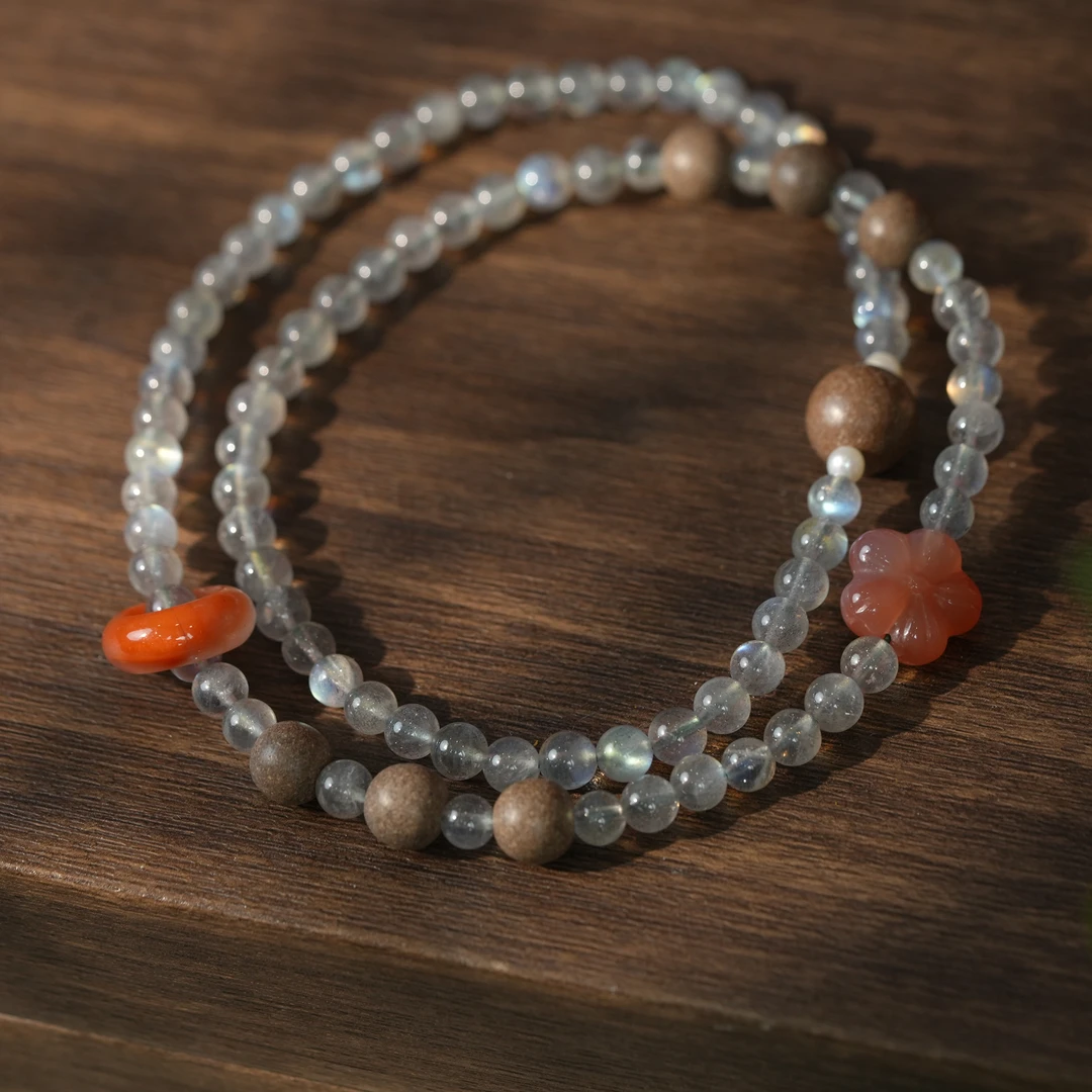 【宠爱跨年夜.有你更甜】天然冰种灰月-月光石多圈手串