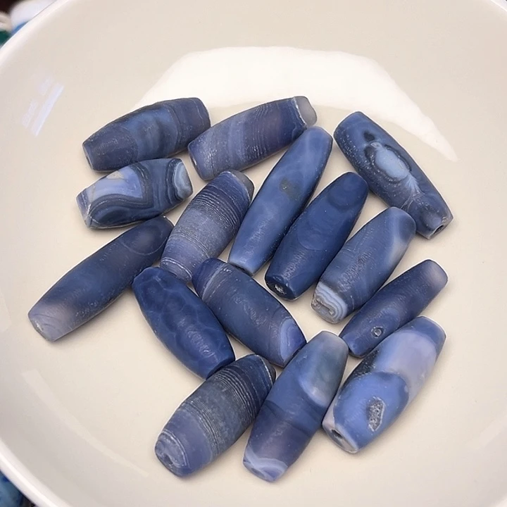 颈饰玻璃玛瑙8米一个