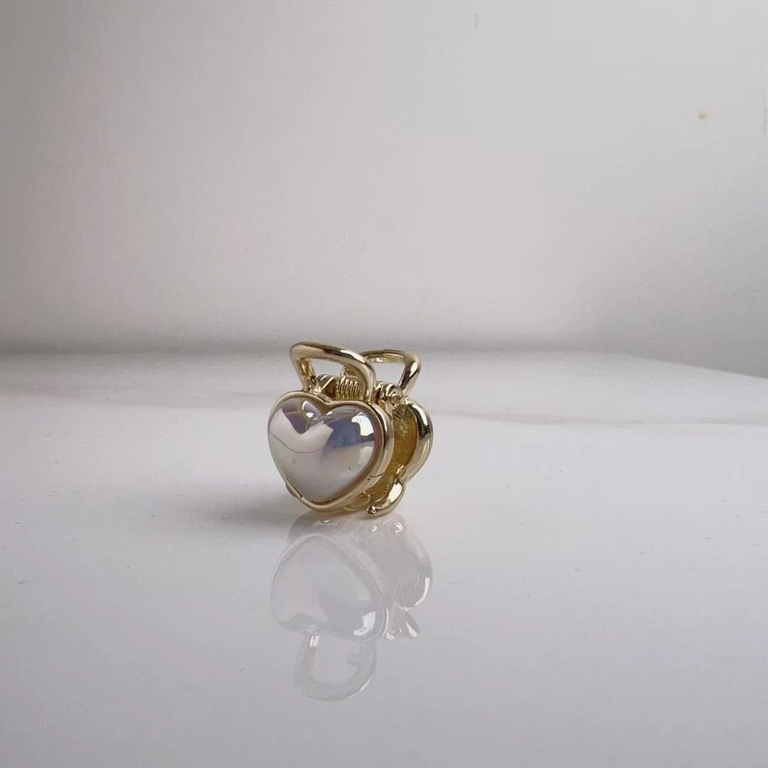 MY SISTERS韩国东大门亮面爱心刘海夹