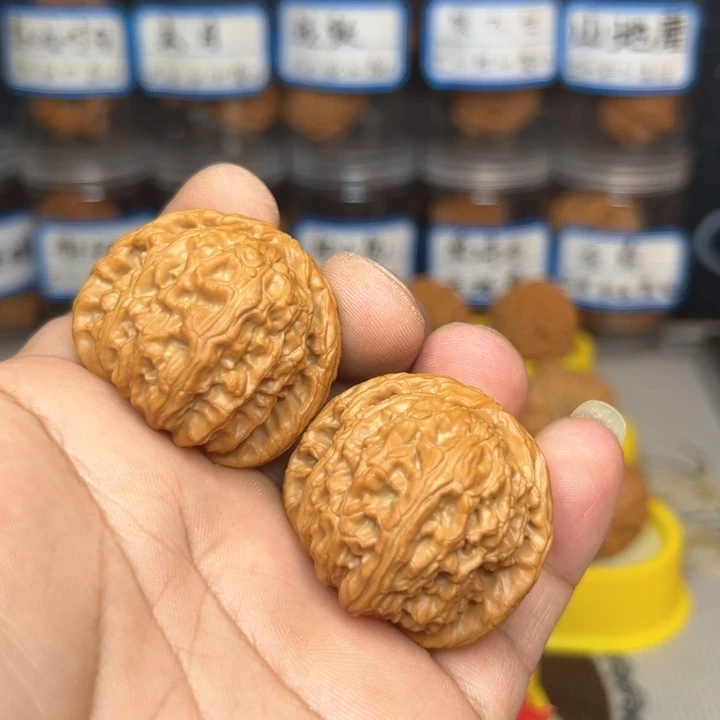 文玩核桃吊坠?**秋特价三角白