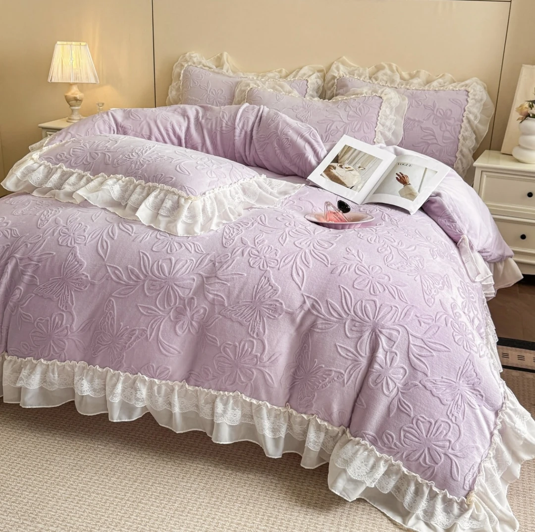 2025新款A类工艺花边加厚牛奶绒四件套加绒保暖双面雕花绒四件套
