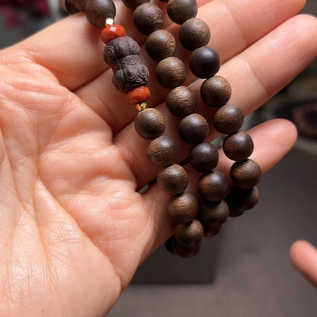 沉香手串越南芽庄天花板白棋楠0.8设计➕沉香木雕设计