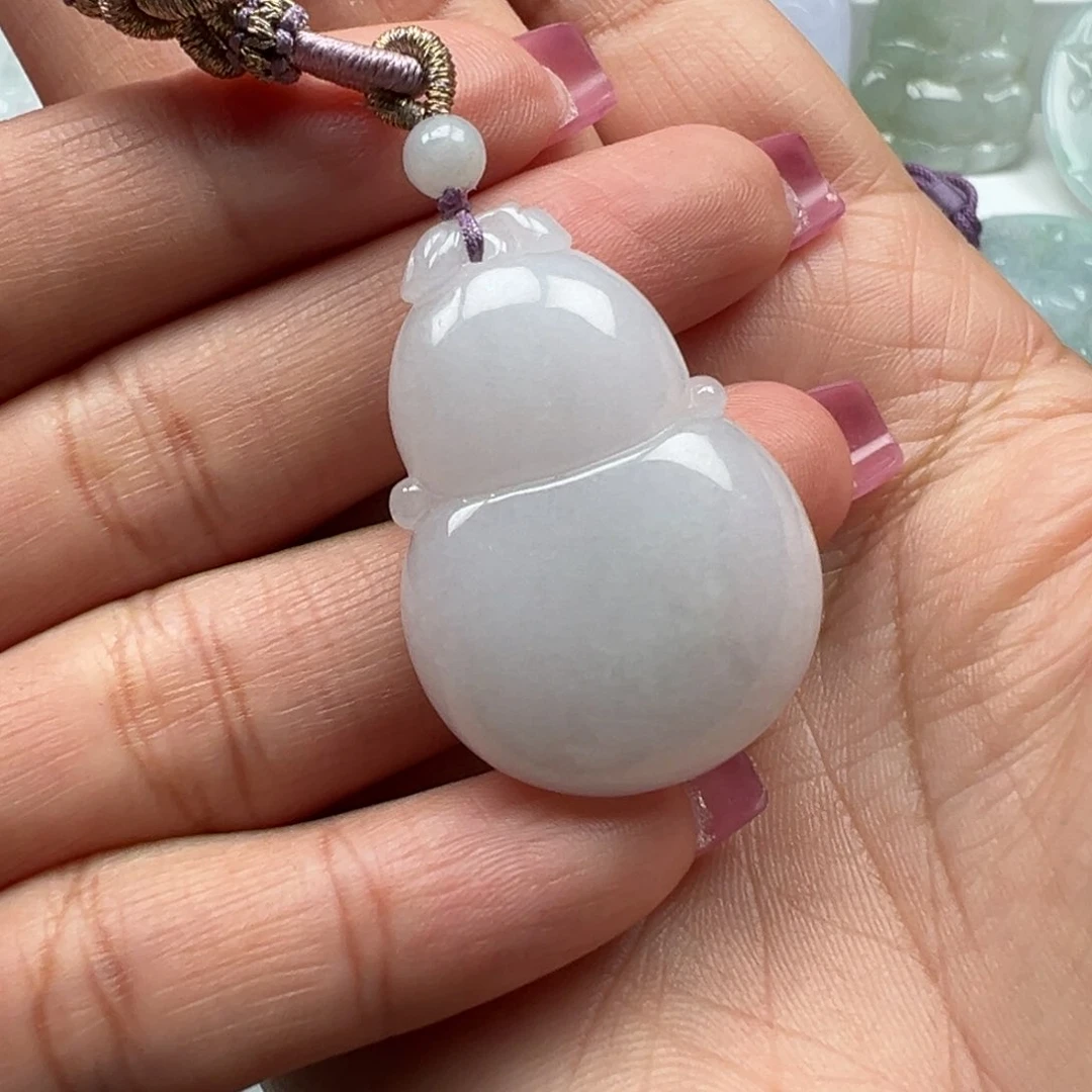翡翠颈饰未镶嵌葫芦