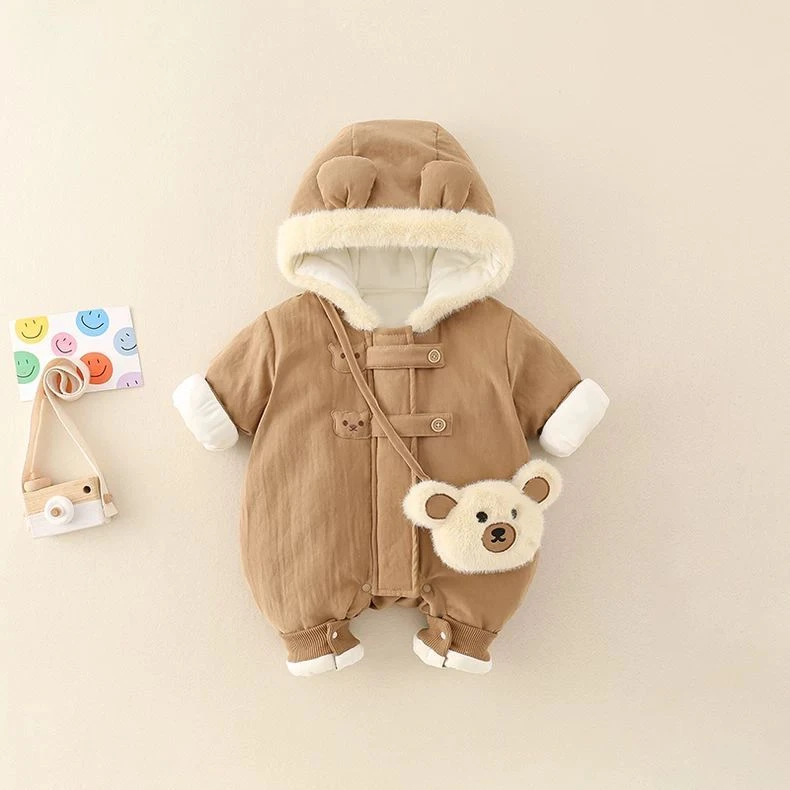 秋冬婴儿连体衣韩系洋气宝宝加绒加厚外出服百天周岁小孩爬服哈衣