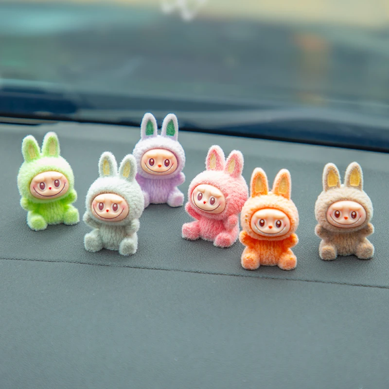 拉布布汽车摆件labubu植绒公仔摆件卡通可爱玩偶车内装饰摆件用品