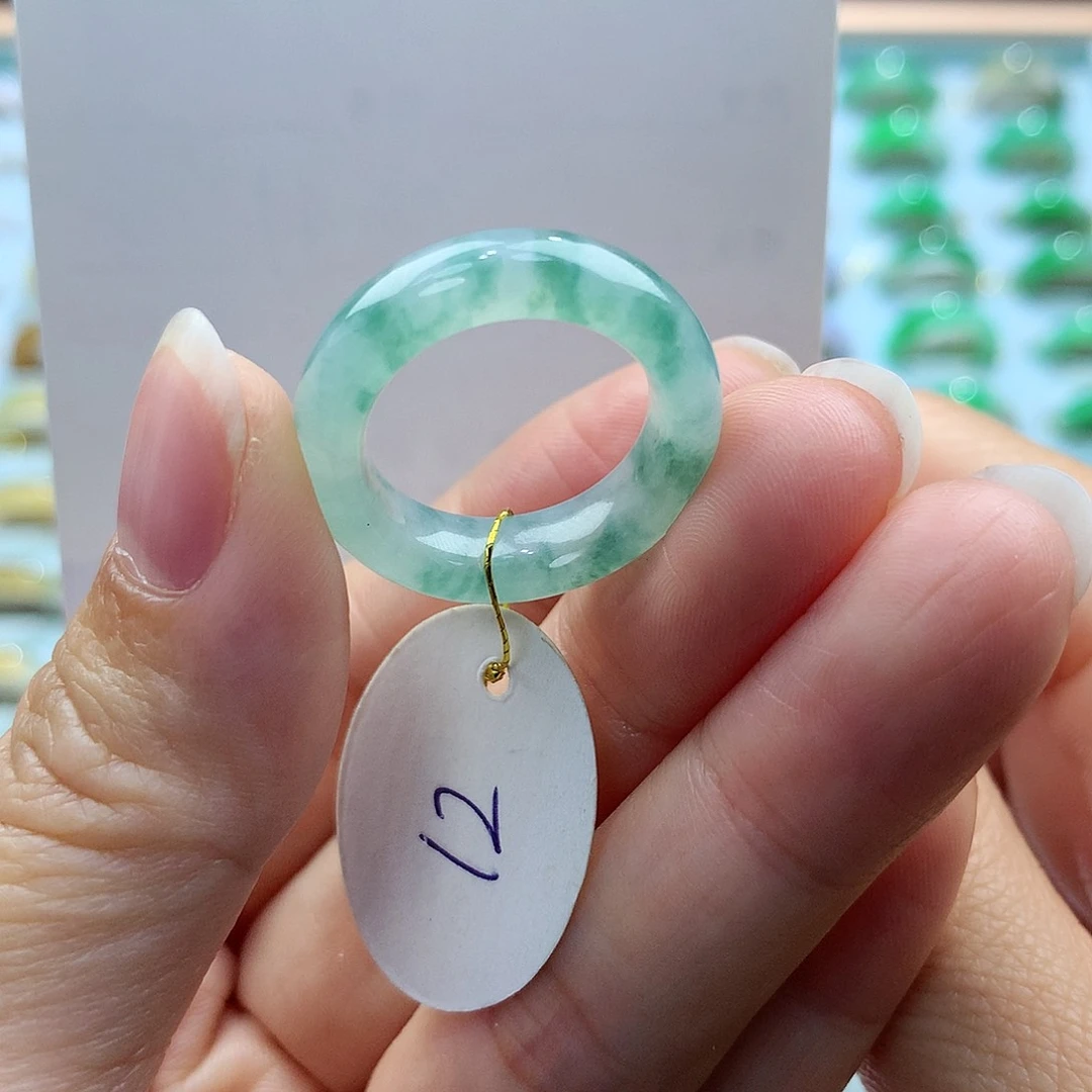 翡翠戒指未镶嵌12圈