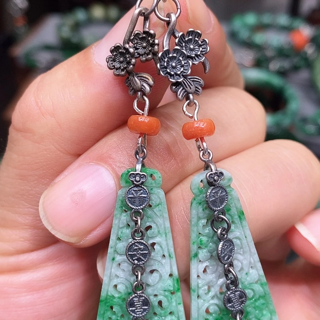 银S925镶嵌翡翠耳饰漂亮美眉