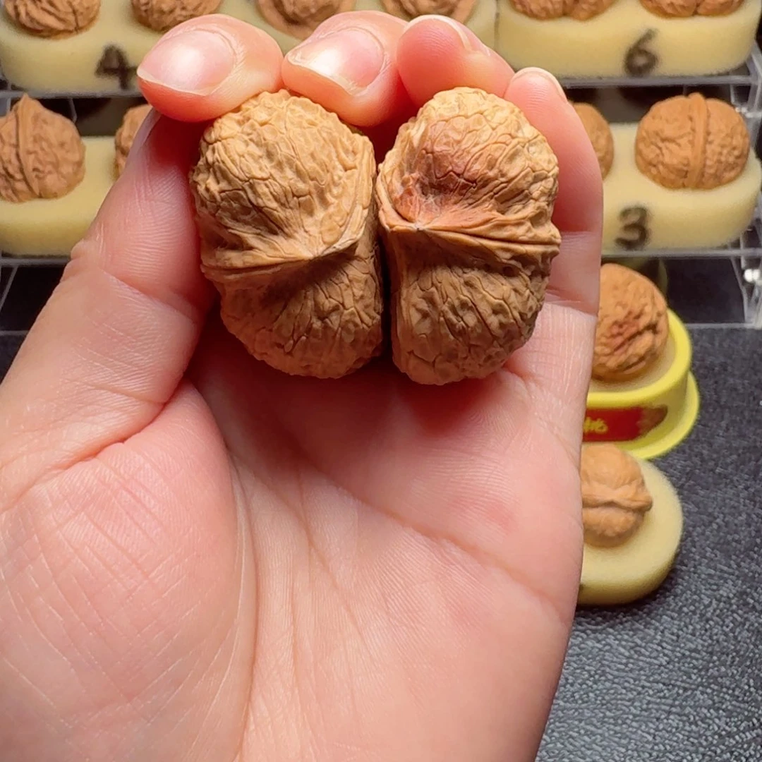 文玩核桃把件21号车