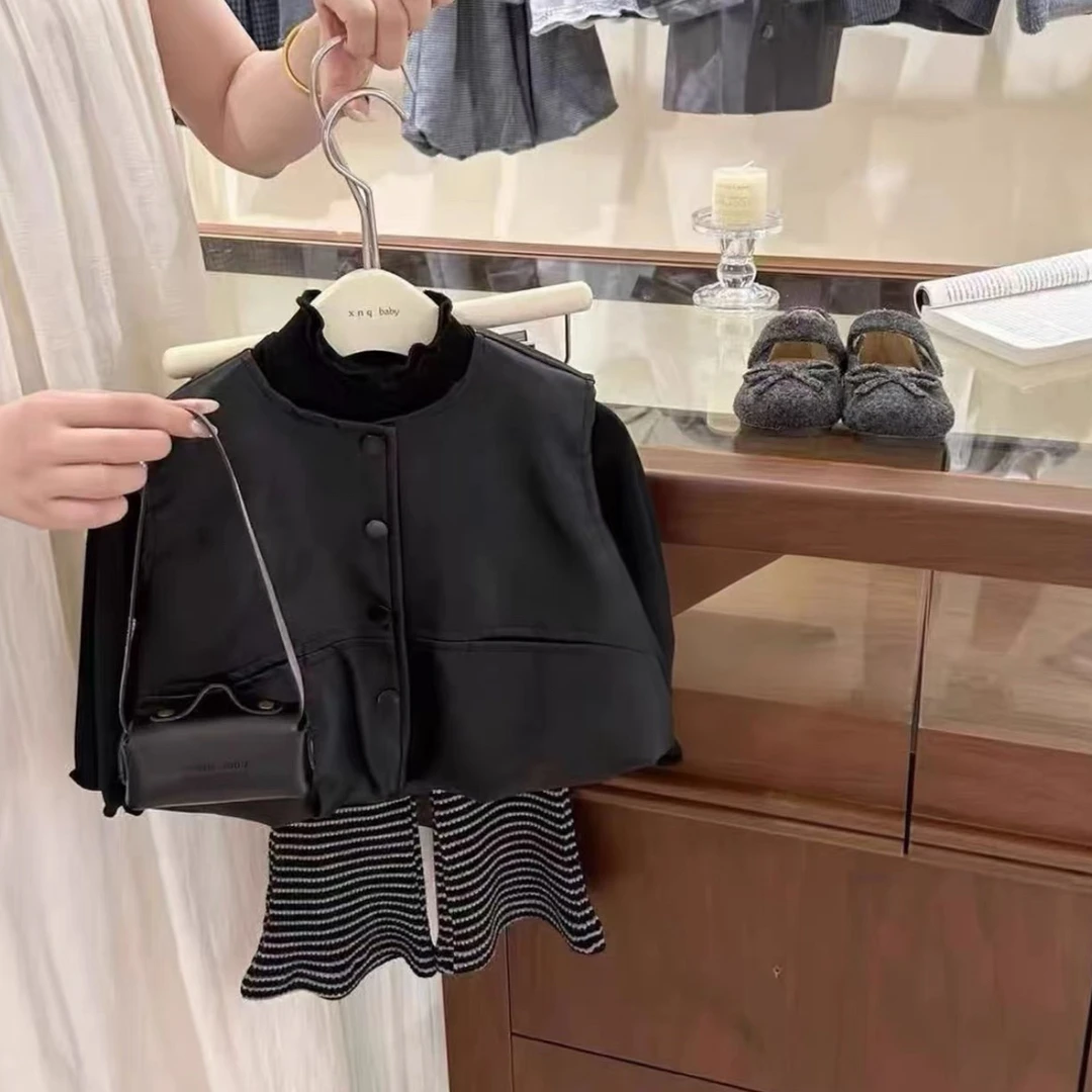 女童2025秋季韩系穿搭条纹裤子打底叠穿马甲皮衣外套喇叭裤三件套