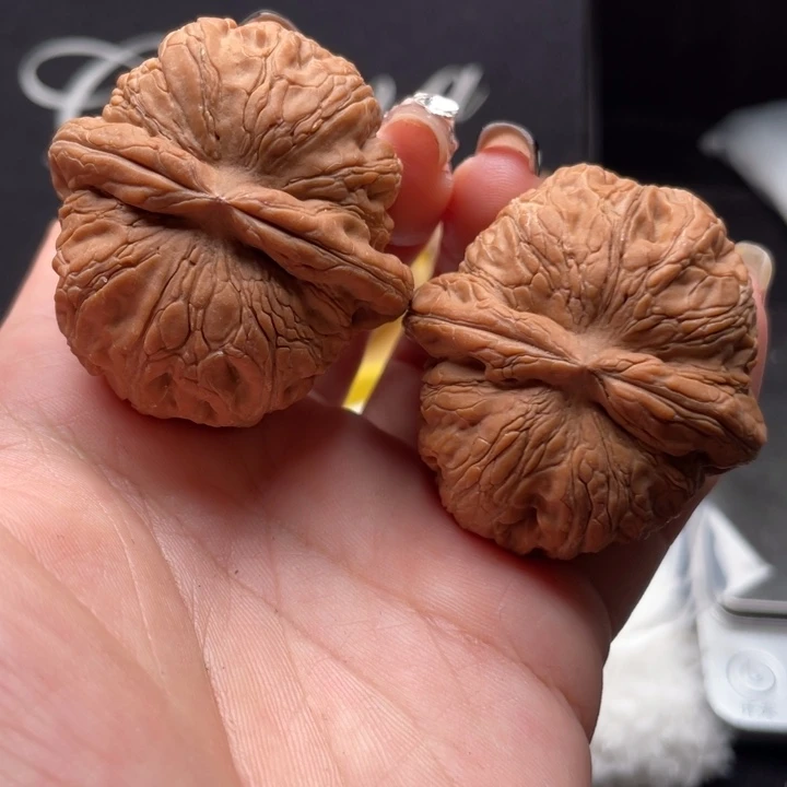 Y***X吊坠文玩核桃元宝42.5