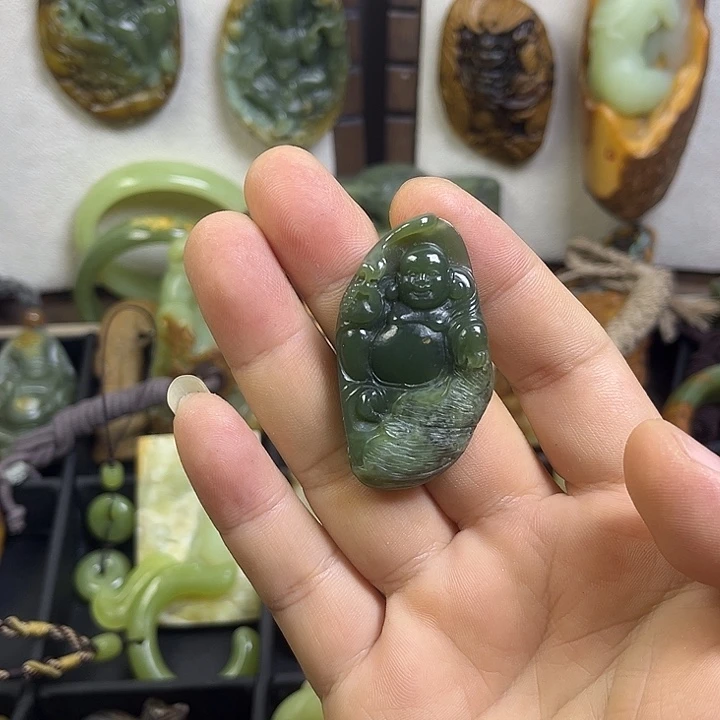 岫岩老玉（透闪石质玉）未镶嵌颈饰