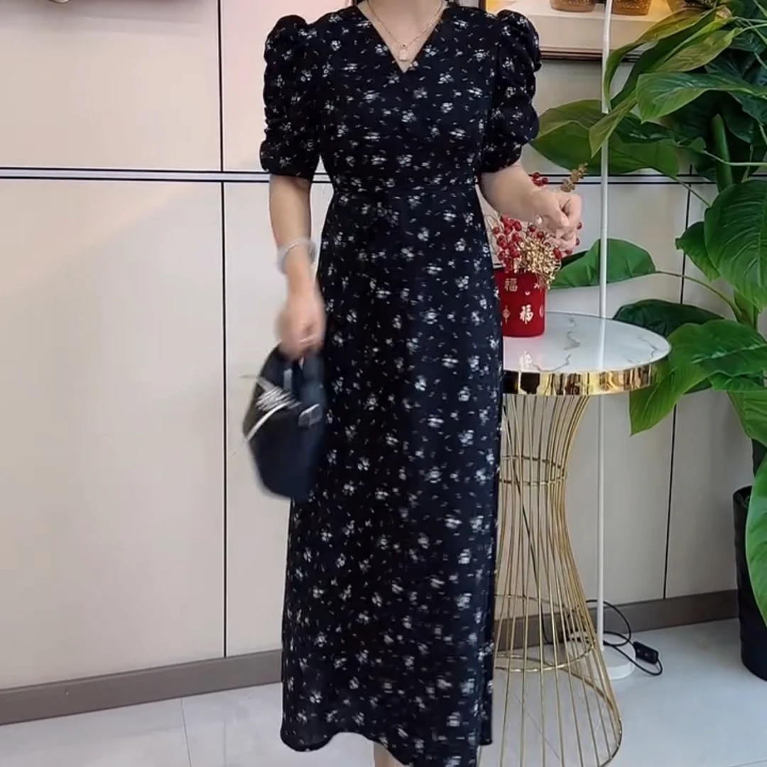 夏季法式方领泡泡袖碎花收腰长款连衣裙显瘦百搭气质女裙