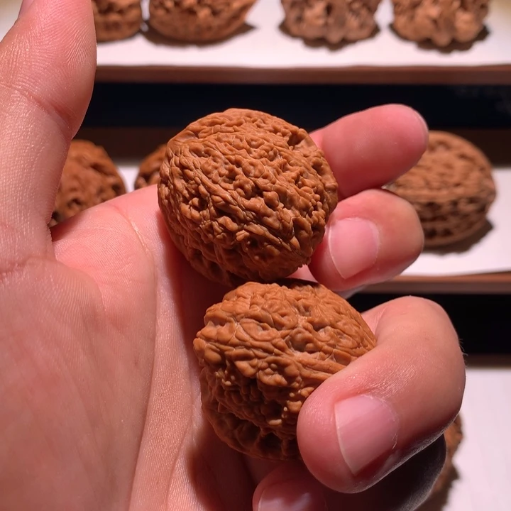 I***波吊坠文玩核桃野生