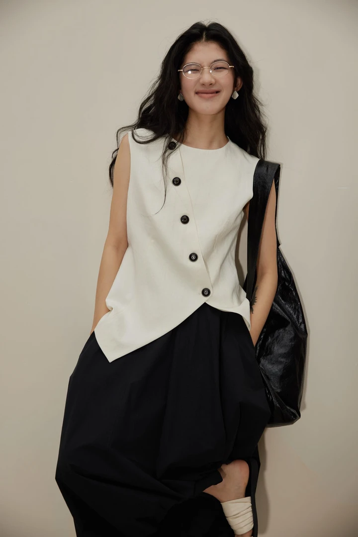 福秒-老钱感～ 不规则斜门襟小扣子马夹（RM04025#）RESS.M