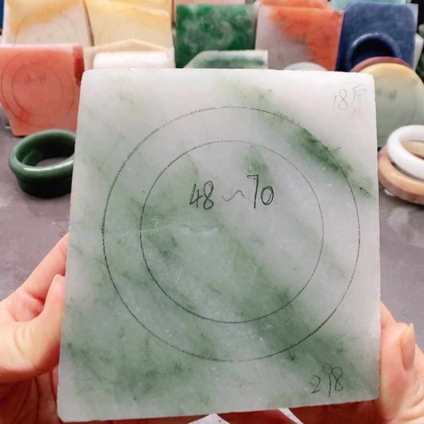 【闪购商品】未镶嵌手镯石英质玉（金丝玉）定制