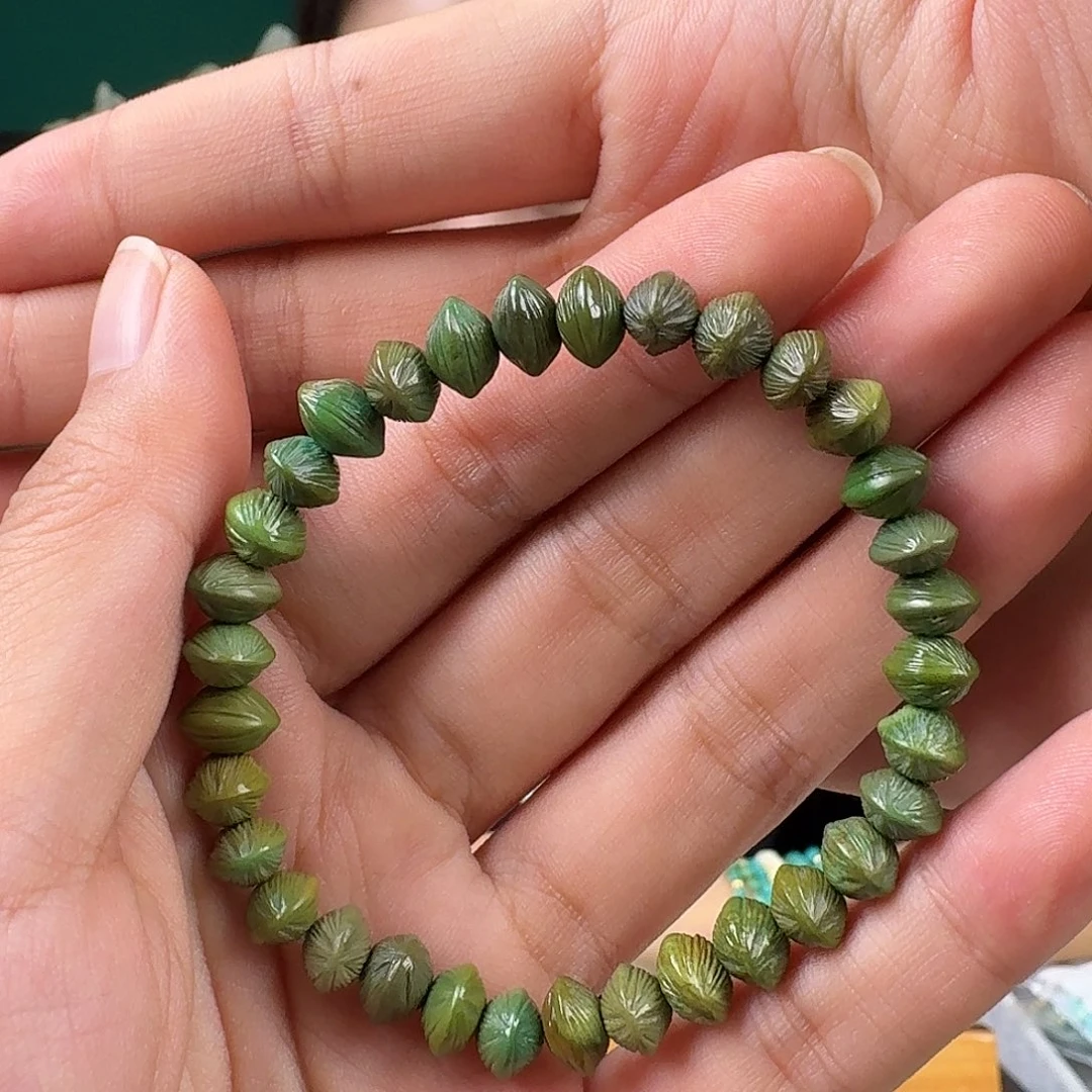 时***钦绿松石未镶嵌珠宝奇石