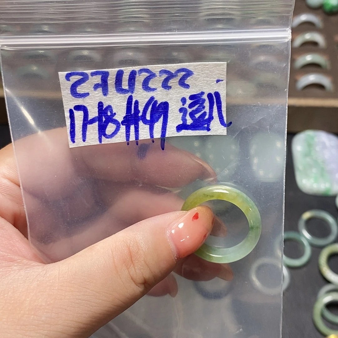 未镶嵌定制翡翠逗*菲