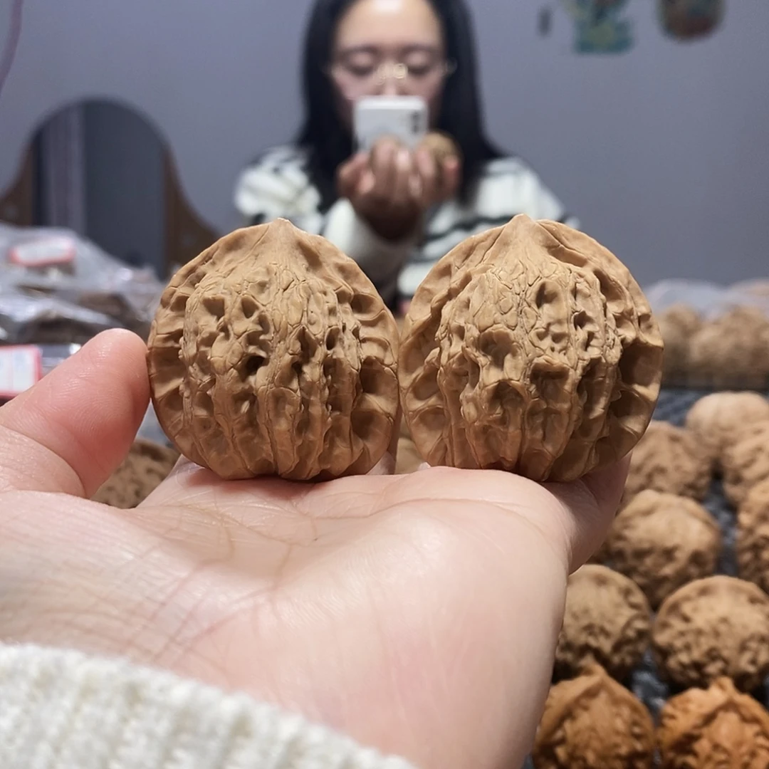 吊坠桃核血玲珑41