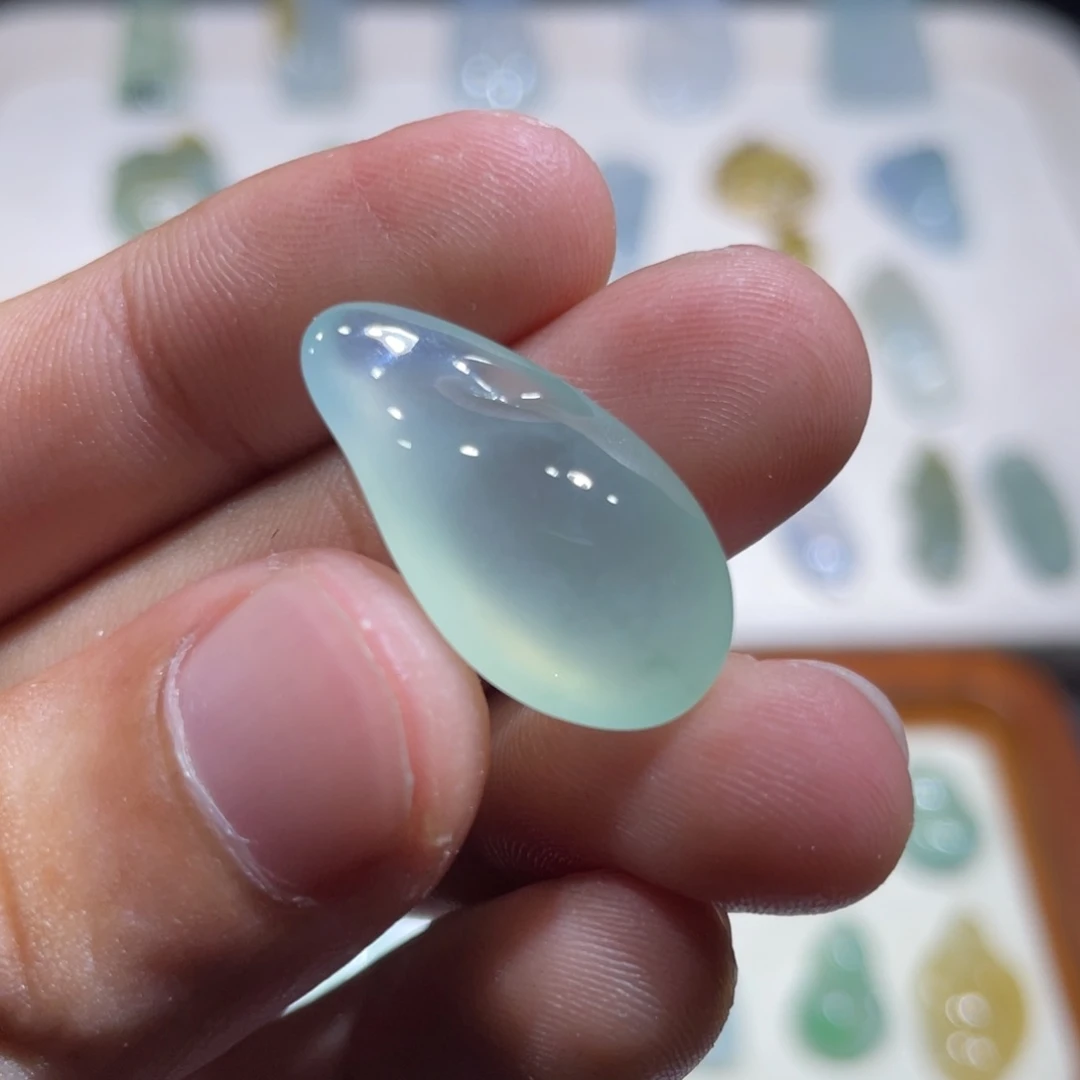 颈饰未镶嵌翡翠随形