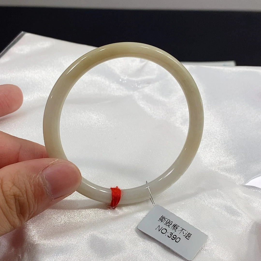 翡翠未镶嵌手镯手镯