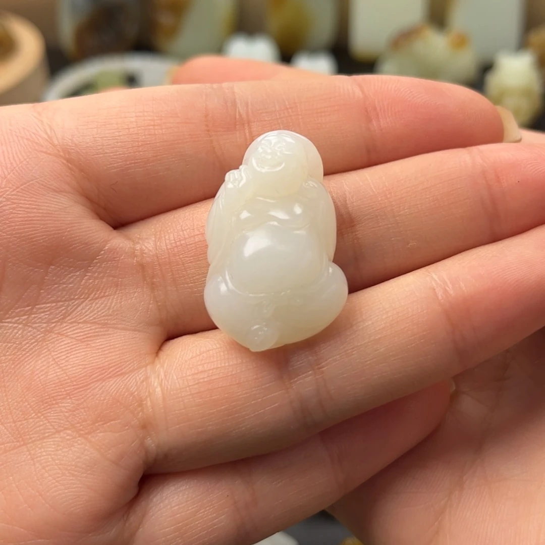 和田玉颈饰未镶嵌璐*