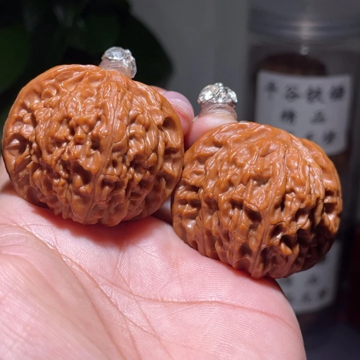 吊坠文玩核桃        43.5磨49克