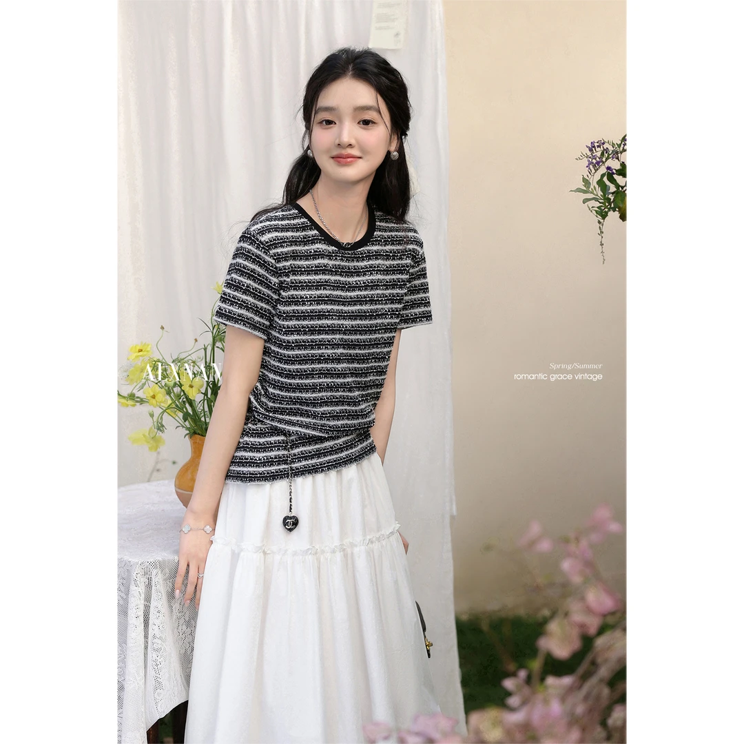 【粉丝福利】鹿向南「织纹逸趣」条纹小香风t恤女夏新短袖上衣L55028