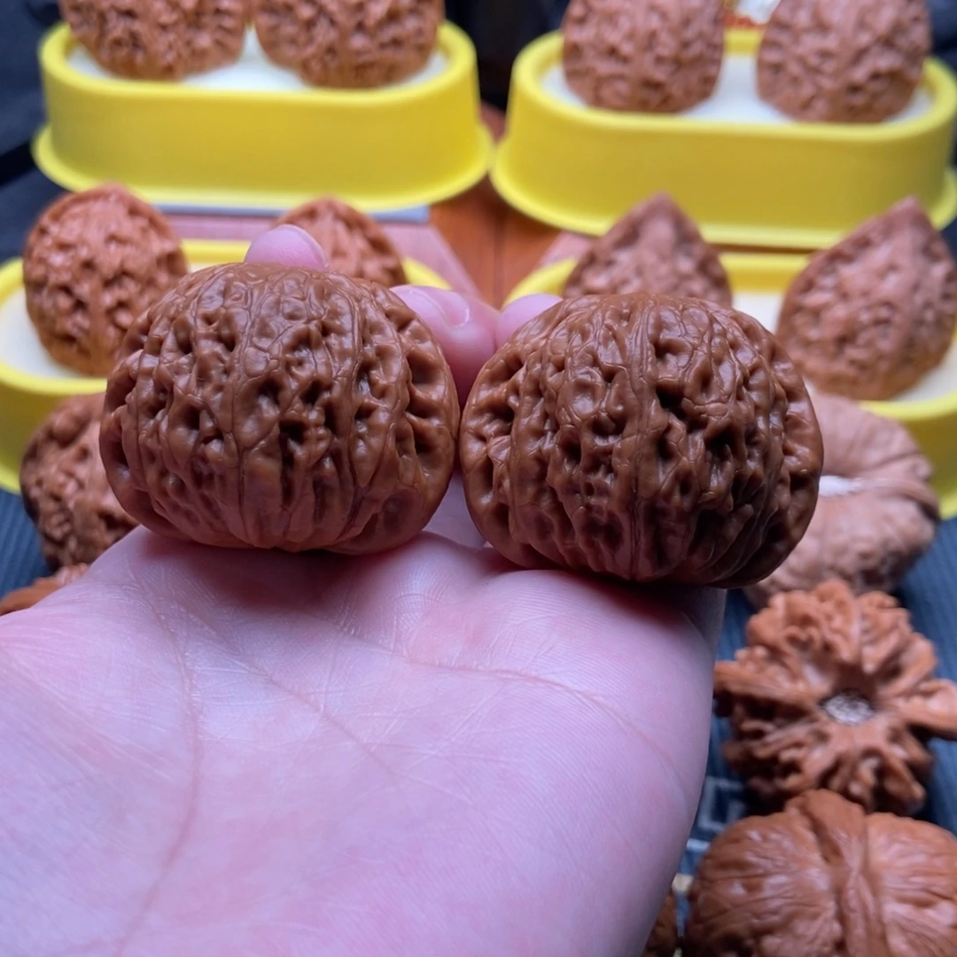 文玩核桃吊坠铁锤