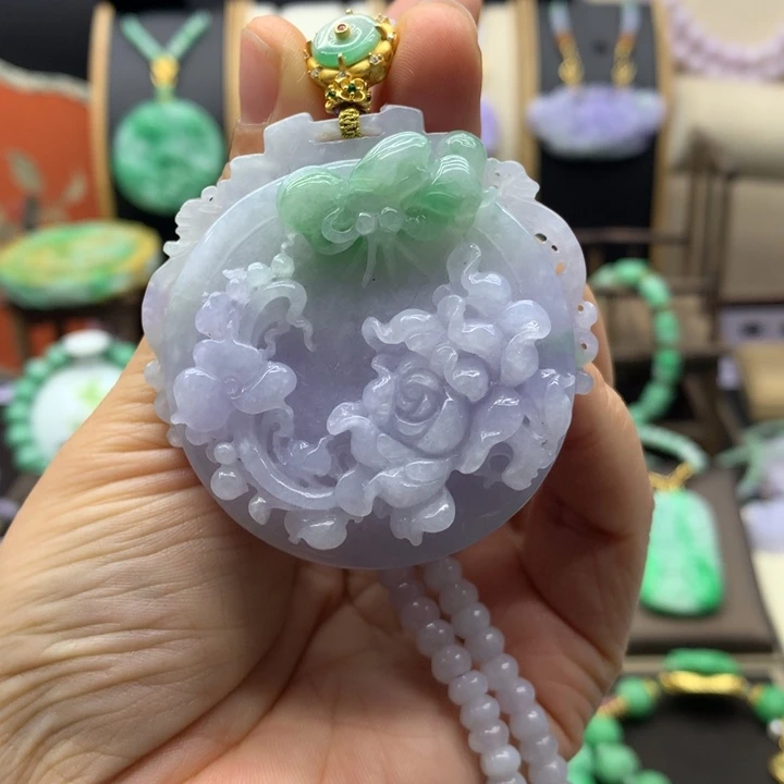 翡翠未镶嵌吊坠(赠链)